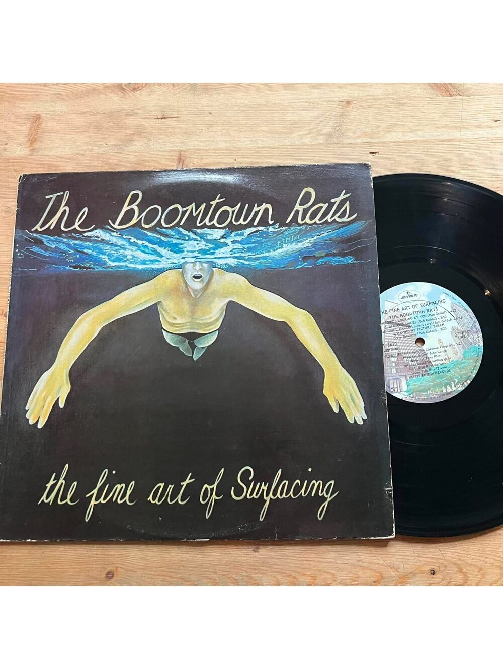 The Boomtown Rats - The Fin art of Surfacing 33rpm VG+ VR27
